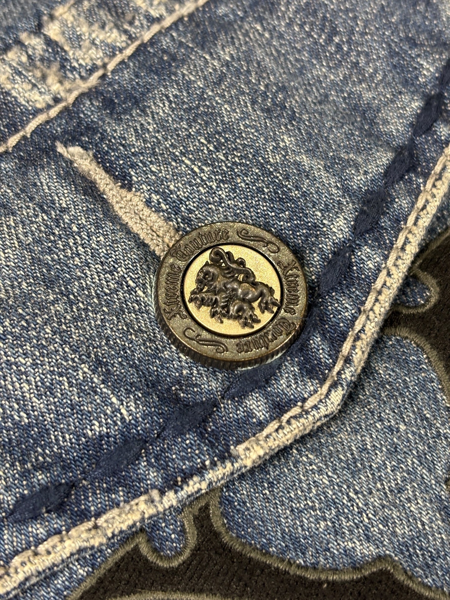 Deadstock 2000s Extreme Couture baggy jeans - 36x34