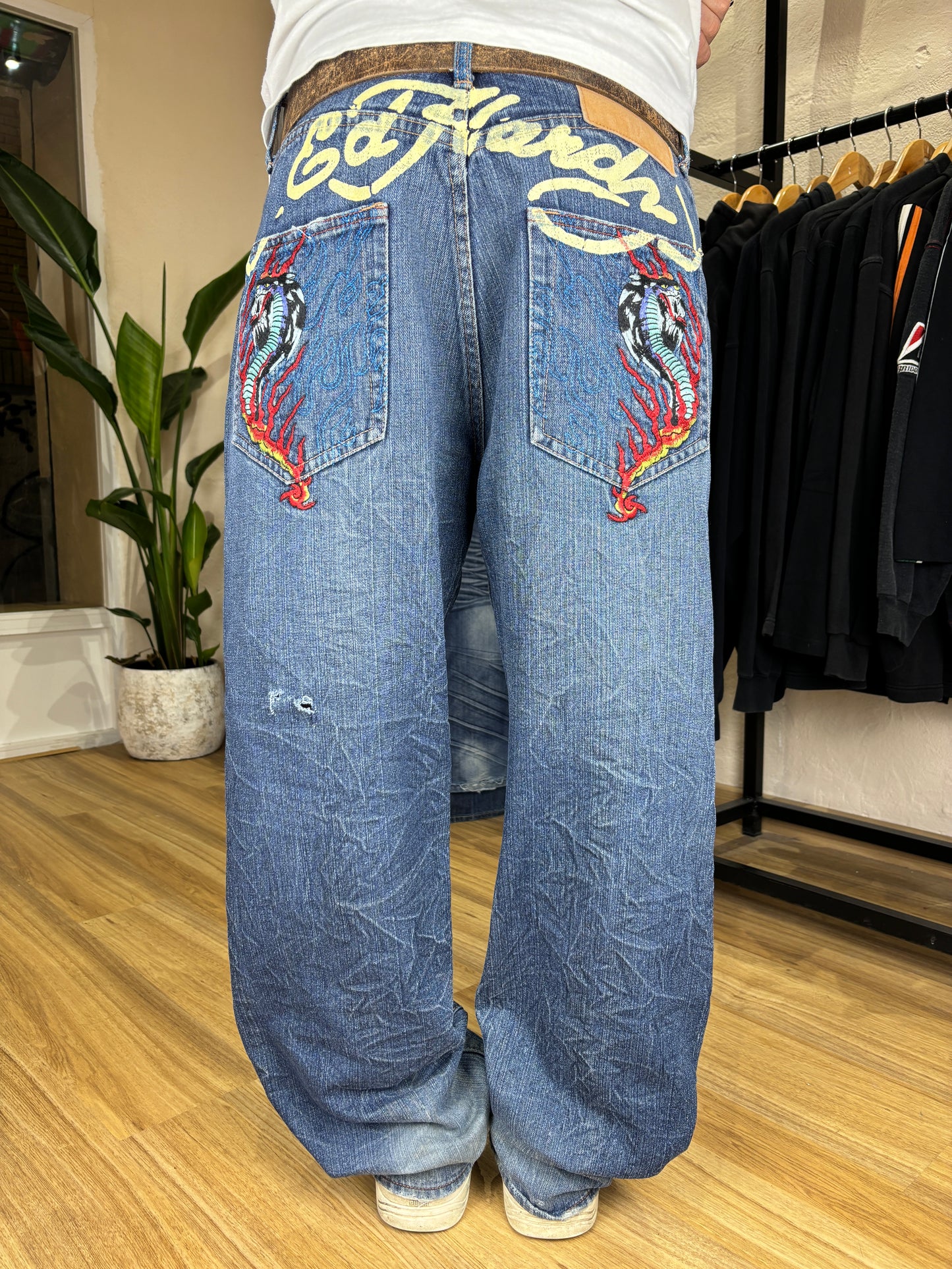 2000s Ed Hardy baggy jeans 34
