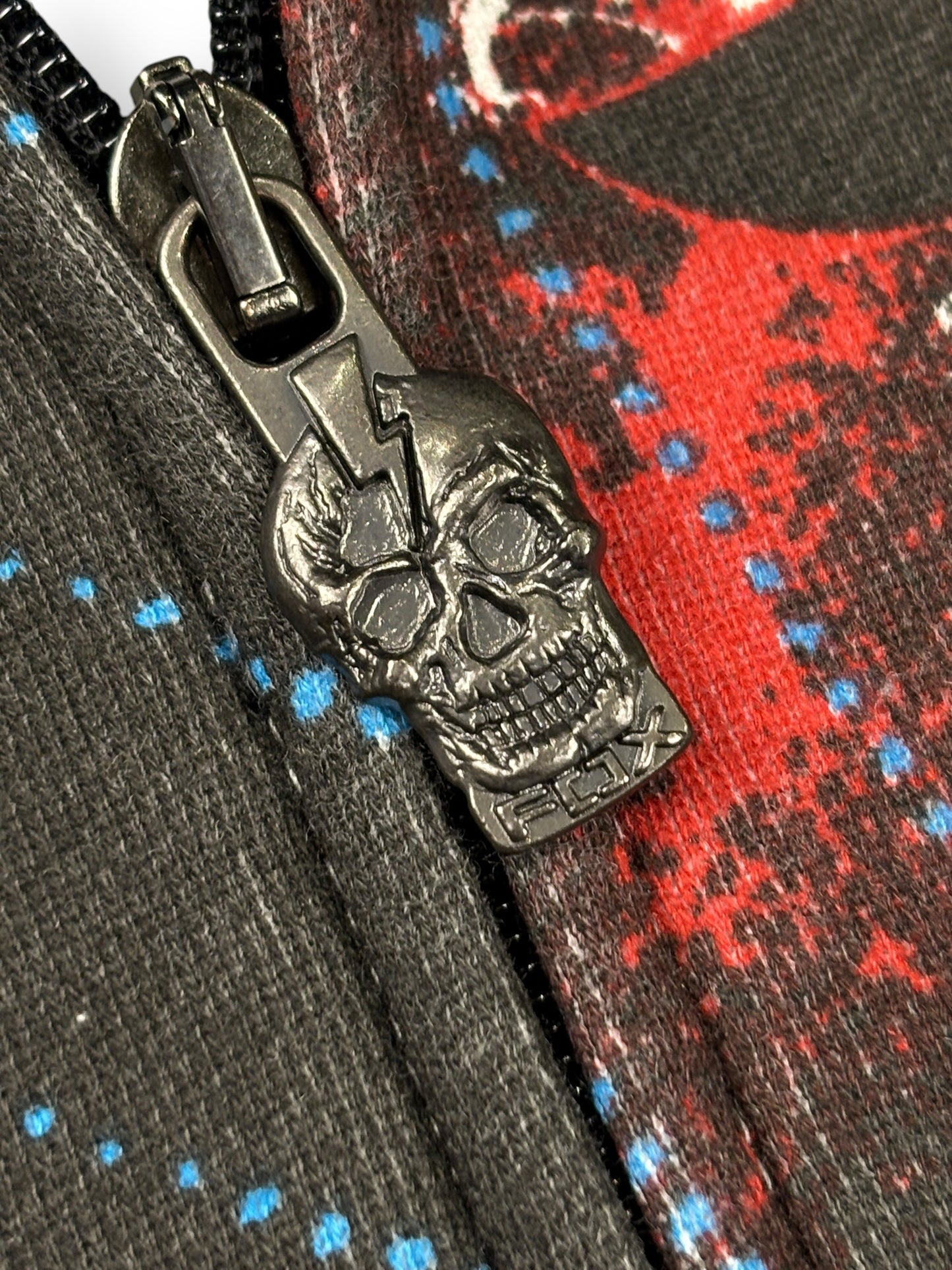 Deadstock 2000s Fox zipped allover print hoodie - L
