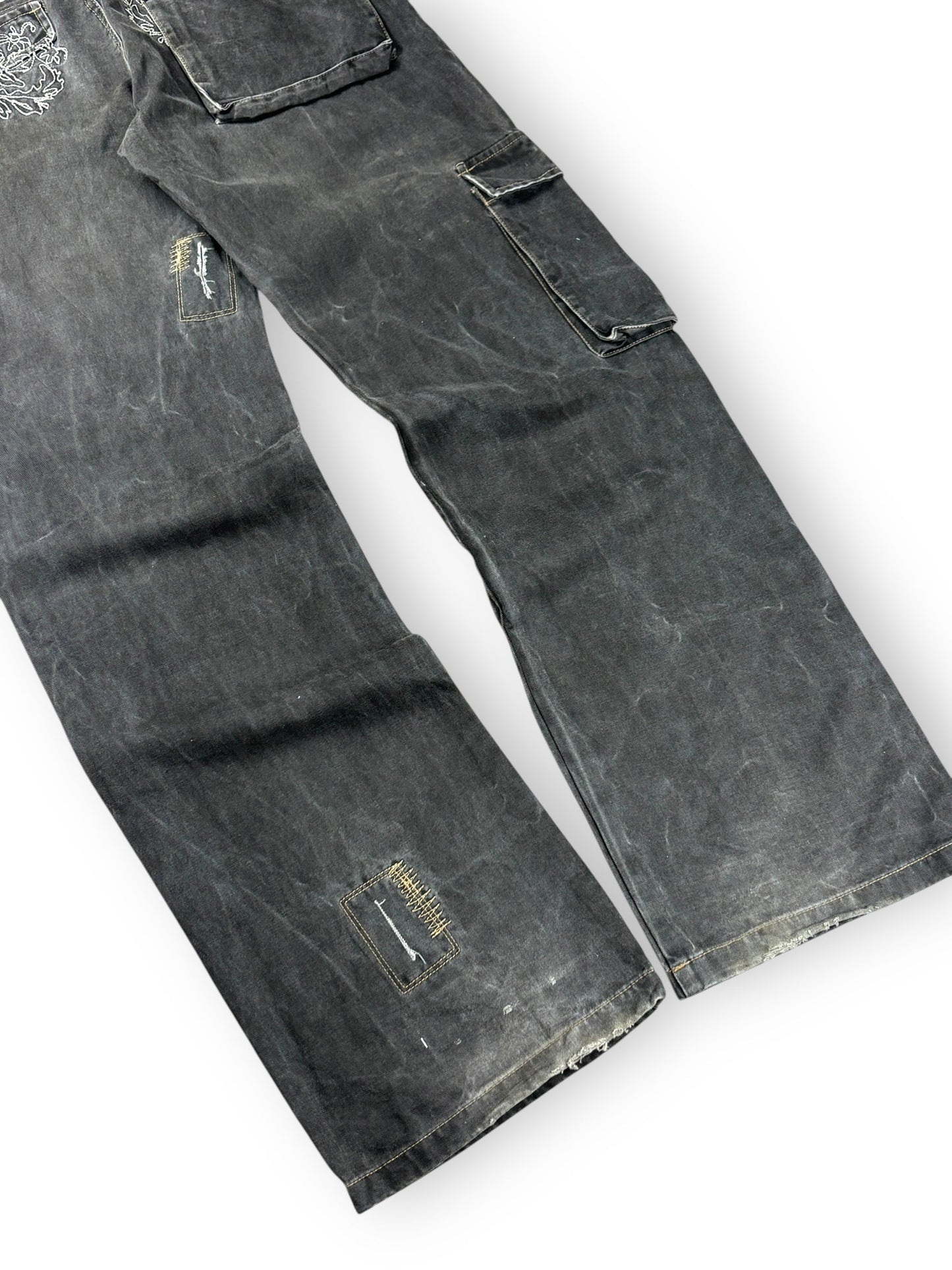 2000s Mondo embroidered cargo jeans - 32x34
