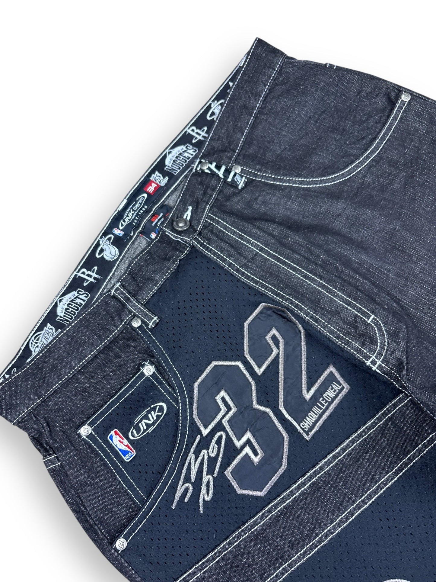 Deadstock 2000s NBA baggy jeans - 34