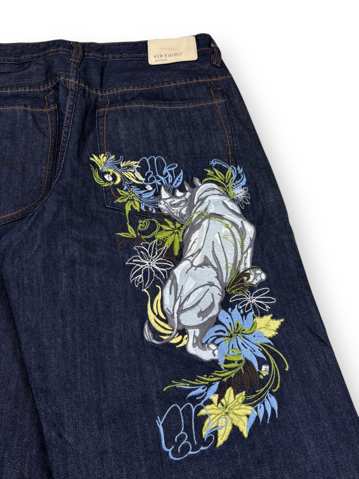 Deadstock 2000s Ecko Unltd embroidered baggy jeans - 34